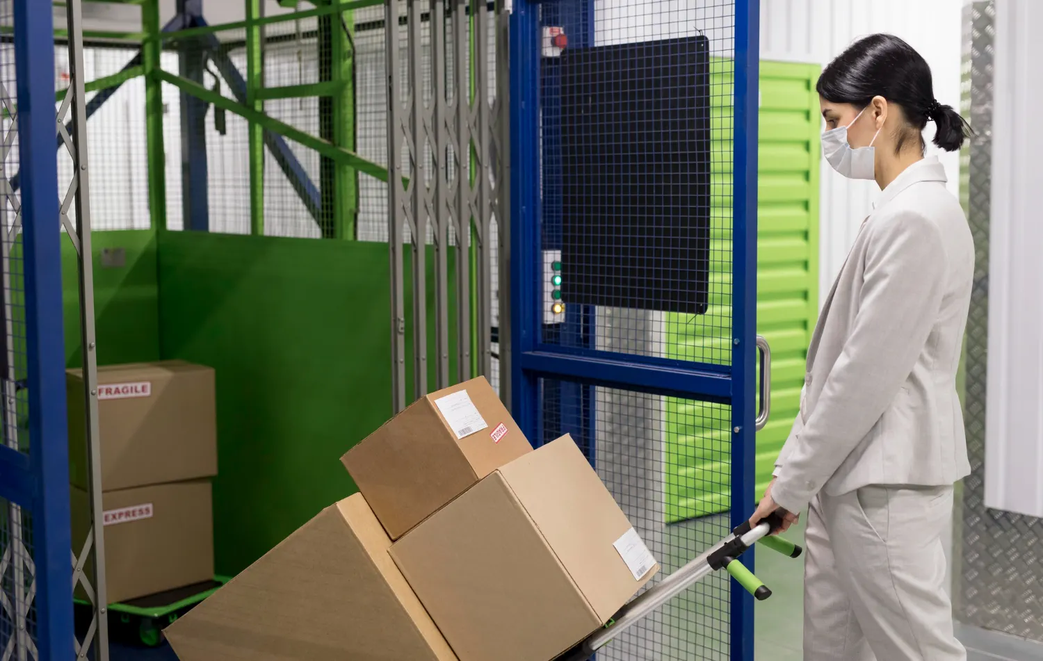 RETURNABLE PACKAGING SOLUTIONS